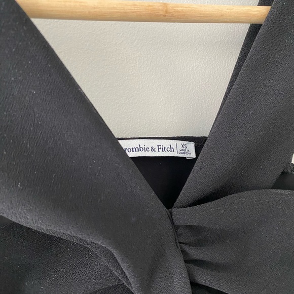 Abercrombie Black Crop Top - Picture 4 of 5